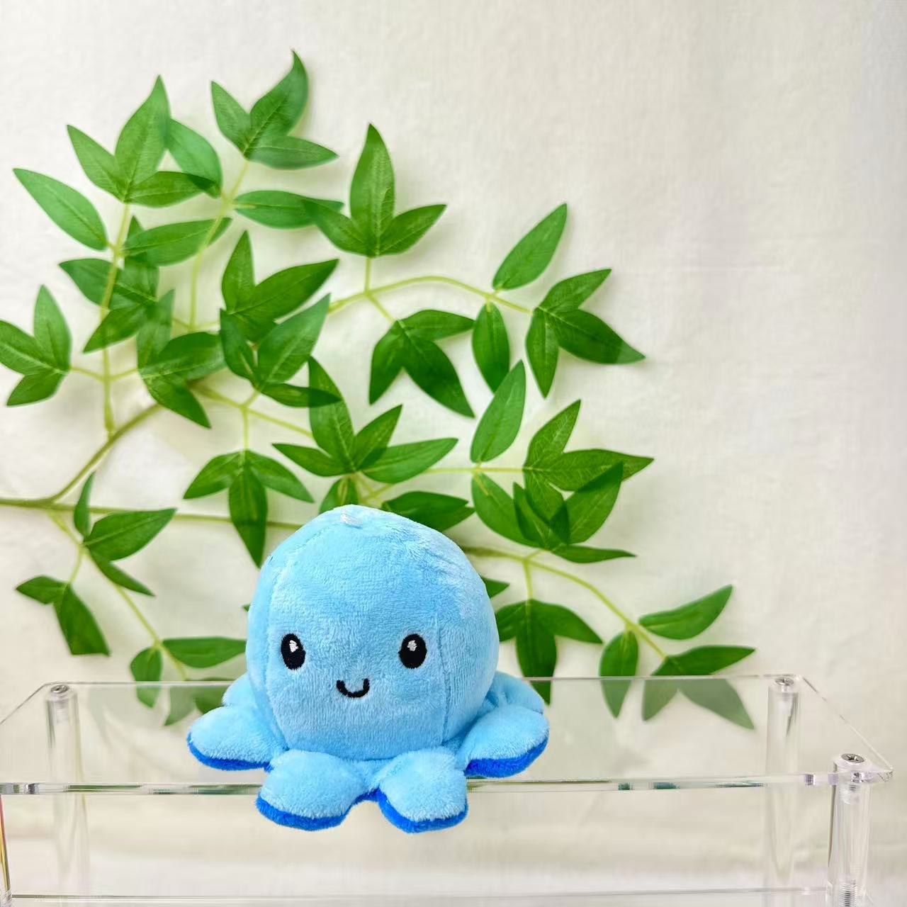 Creative and cute flip double-sided big octopus keychain plush pendant, plush toy bag, small pendant Specification image