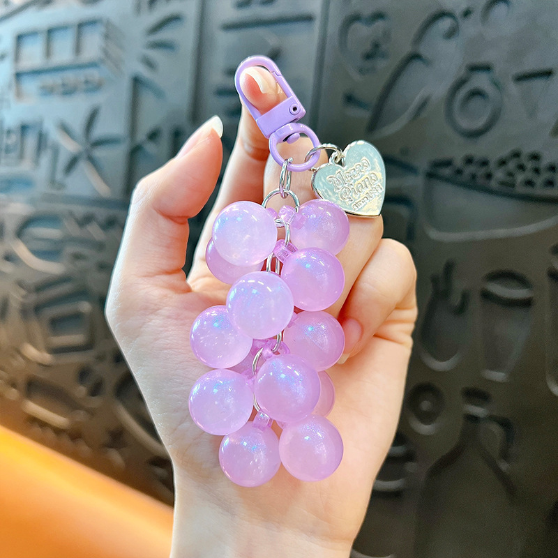 creative crystal grape keychain women's exquisite lovely bag pendant car key chain crane machines small gift wholesale full figure