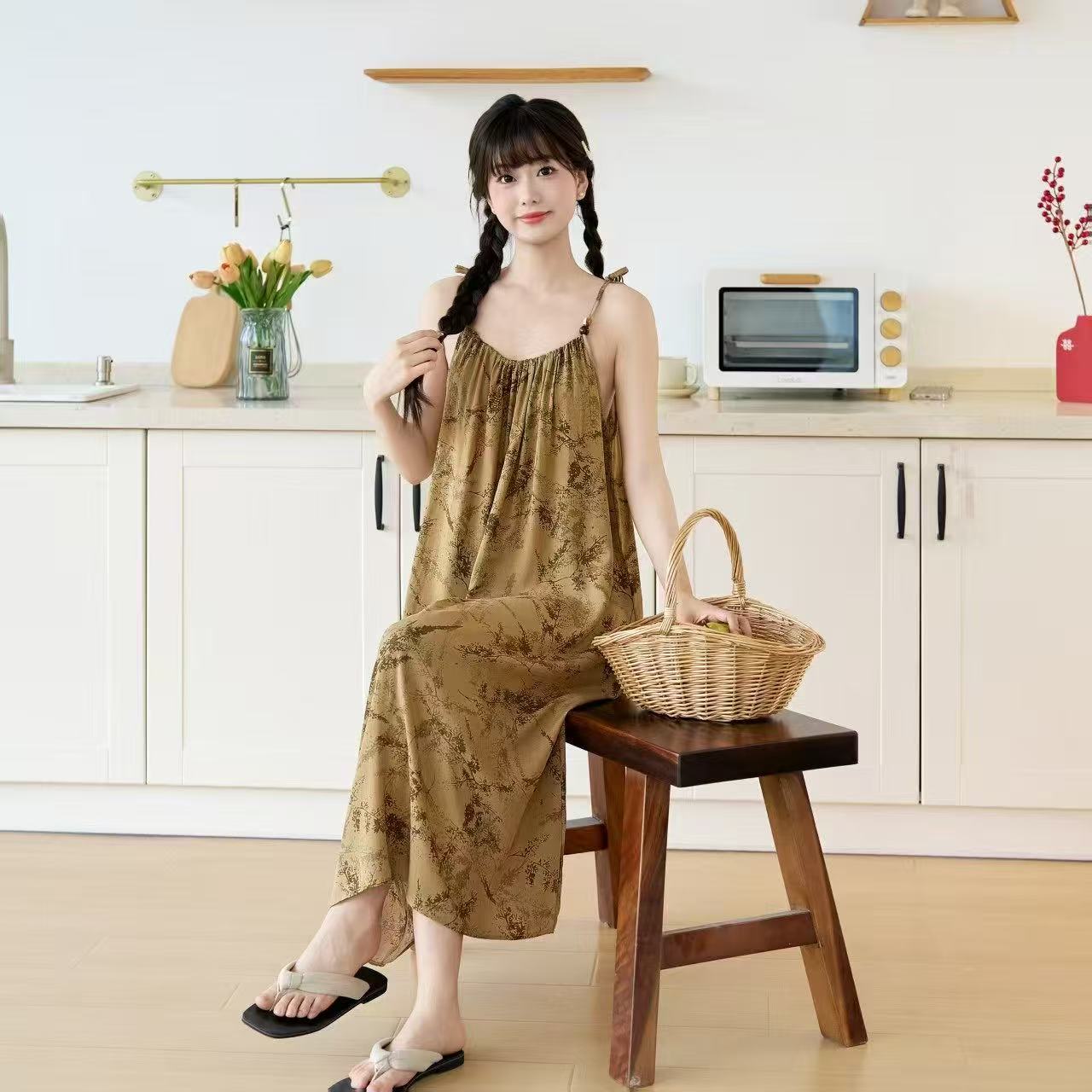 女装莫代尔紧身抹胸吊带上衣女士运动亮片碎花裙时尚百搭春夏款