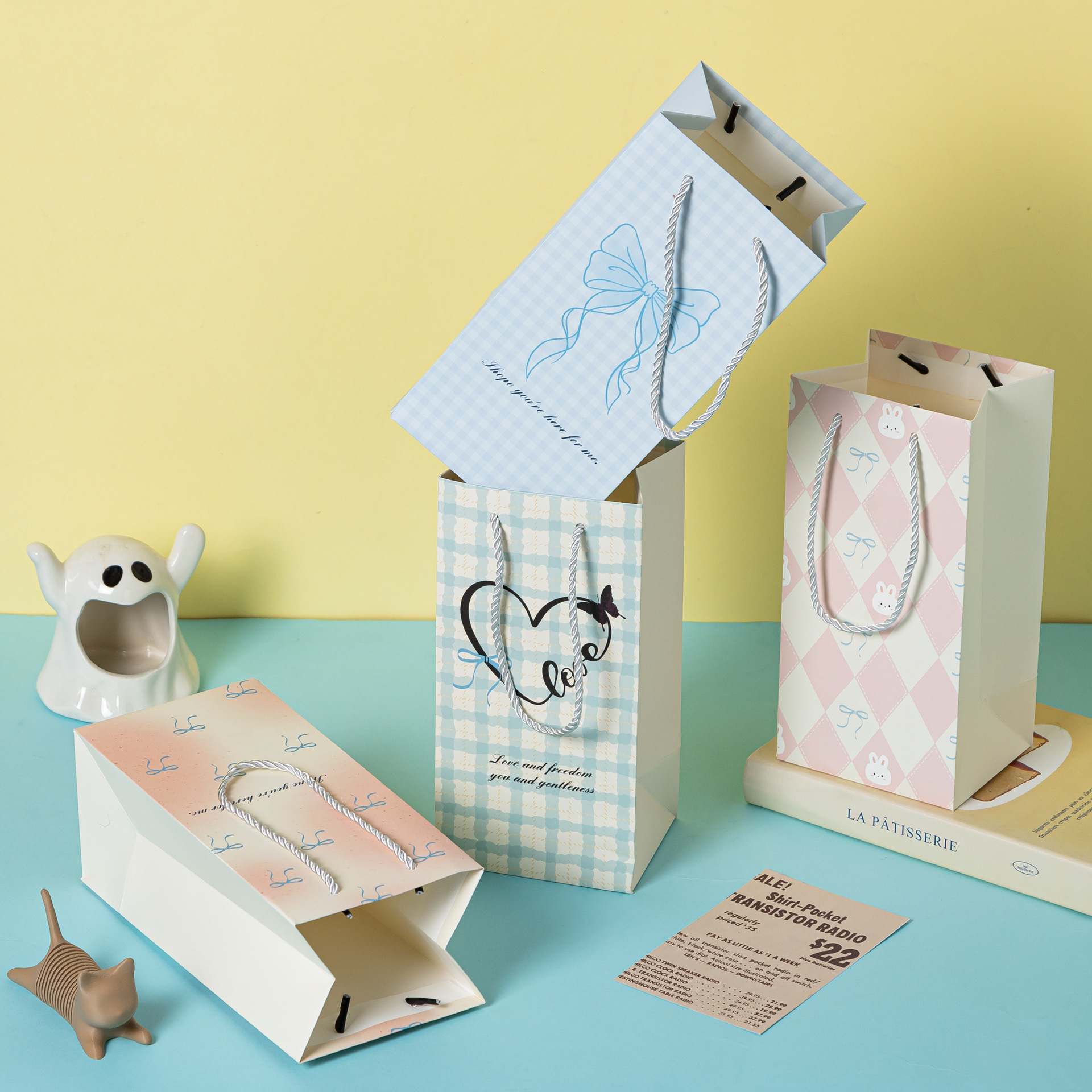 cute cartoon good-looking cup storage paper bag gift packaging hand gift return handbag thickened gift bag full figure