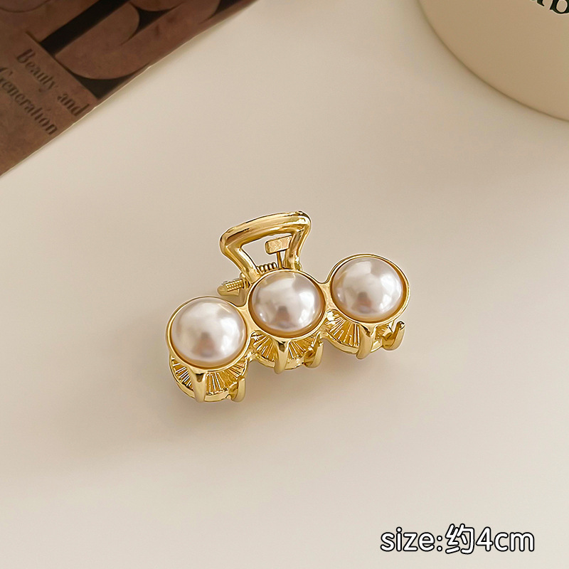 fashion pearl loose clip grip temperament entry lux hairpin korean style sweet all-matching barrettes high sense accessories for each season details Picture