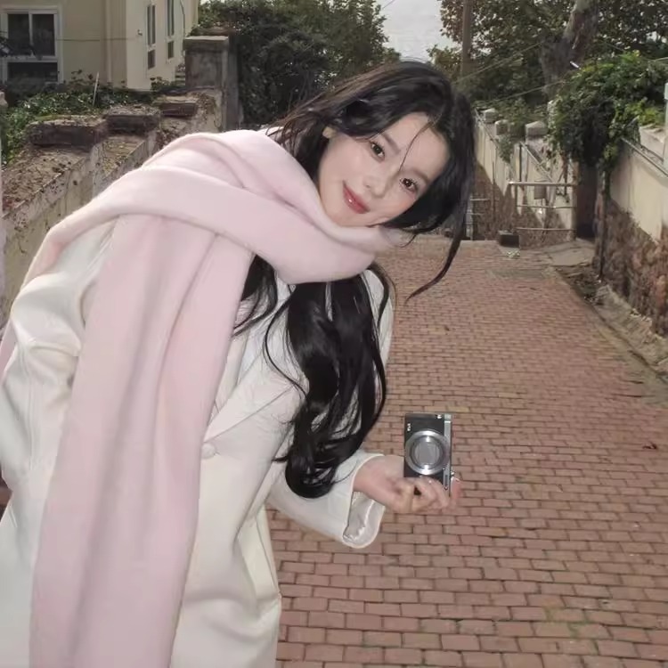 light pink soft glutinous fluffy solid color scarf women's autumn and winter thickened cashmere shawl korean warm scarf all-matching details Picture