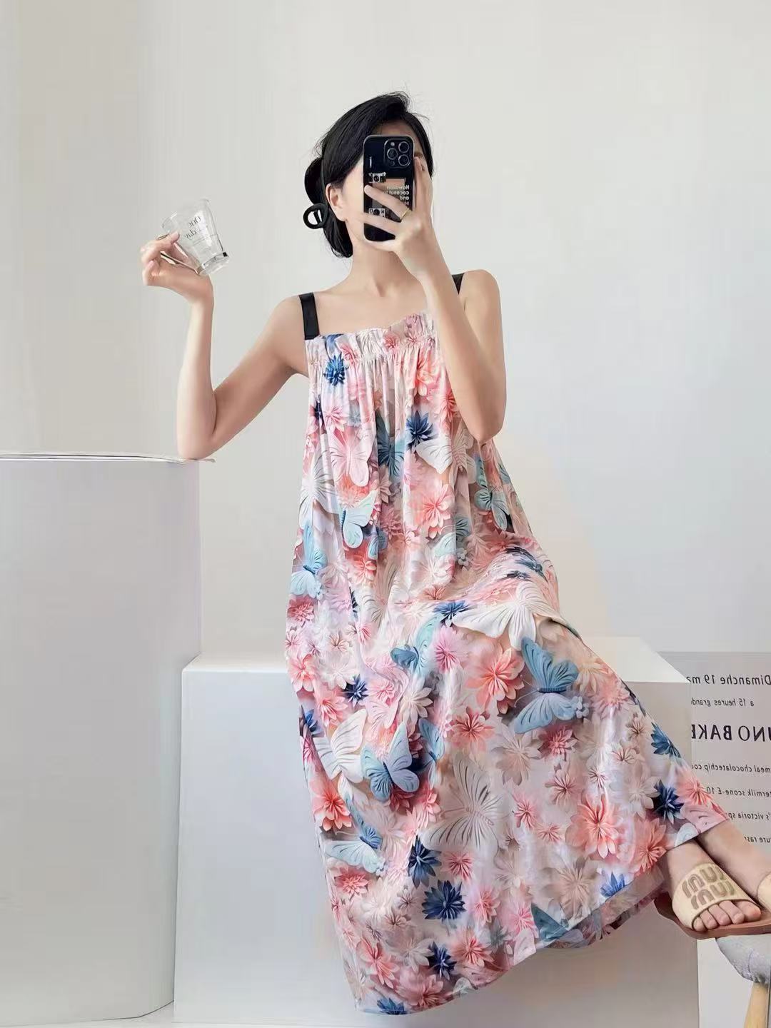 莫代尔紧身上衣女装亮片吊带抹胸女人运动碎花裙夏季新款