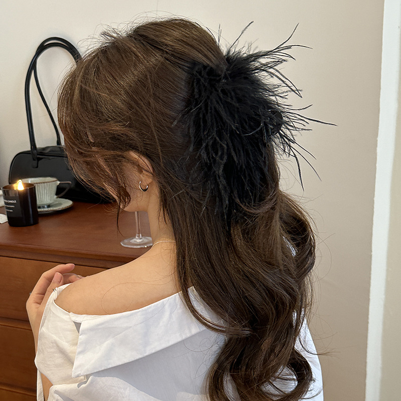 autumn and winter new super fairy feather grip large hair volume multi-head updo shark clip pure desire style hairpin headdress details Picture