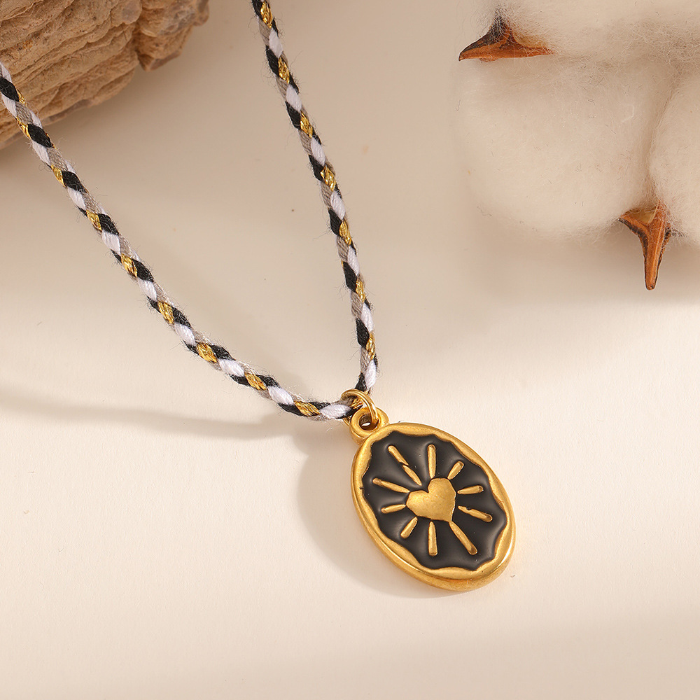 spot stainless steel necklace europe and america cross border sun pendant women's titanium steel love jewelry high-grade gold ornament Specification drawing