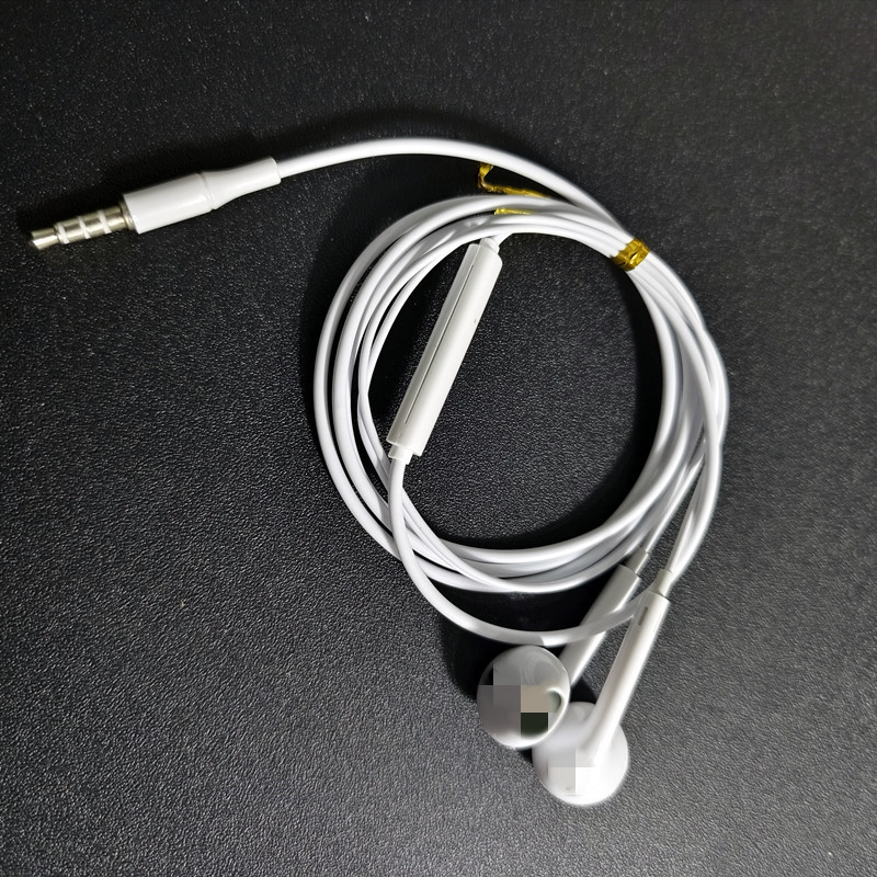 in-ear flat head flat mouth 3.5 round hole music headset wire control headset with microphone Item Picture