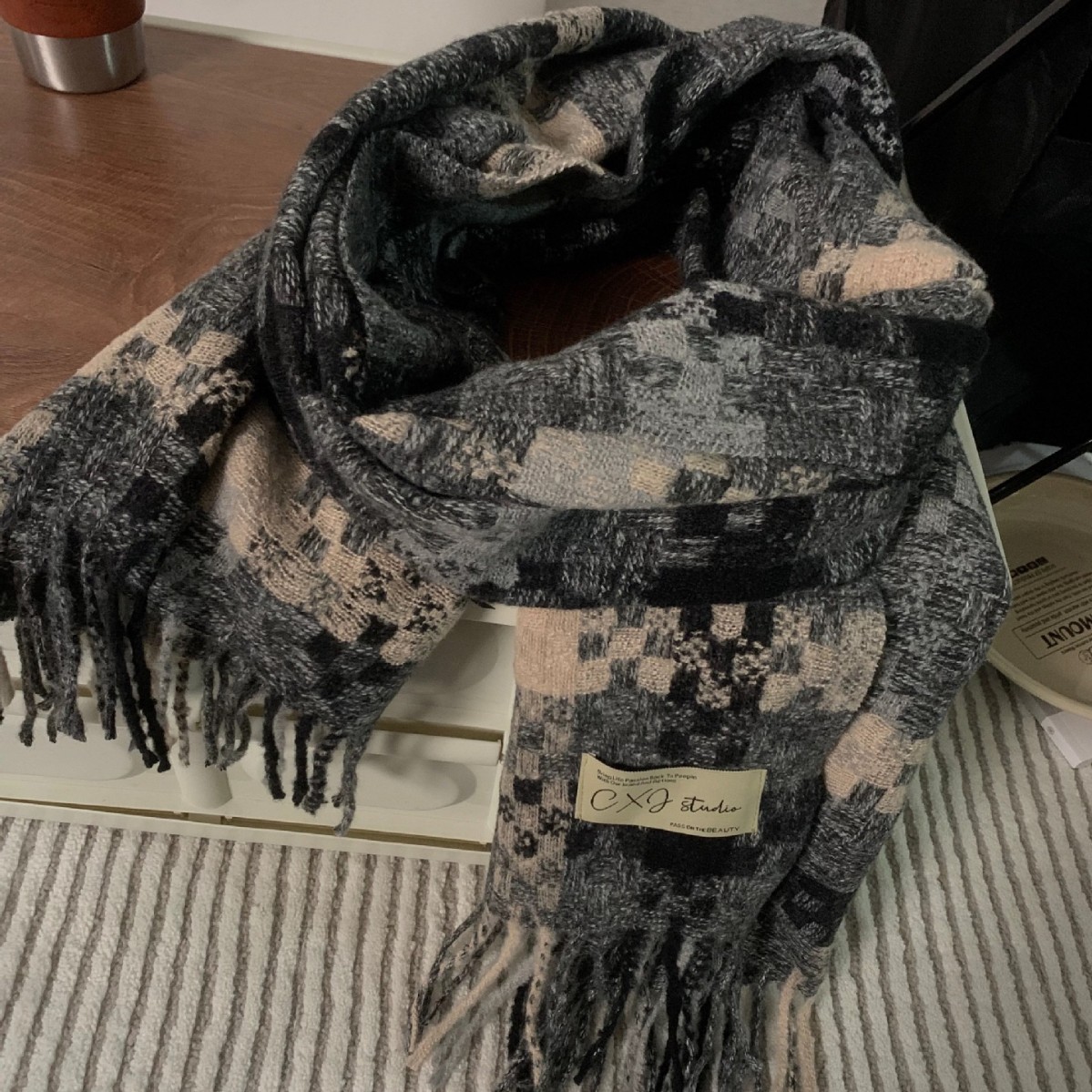 factory wholesale atmosphere plaid scarf female winter tassel warm thickened long section temperament shawl couple scarf Item Picture