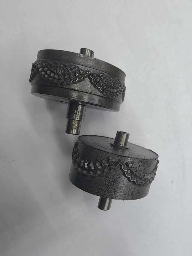 The 2.3Cm Small Mold Of The Ultrasonic Lace Machine Supports Custom Embossing Machine Molds And Lace Machine Mold Accessories. The Original Factory Parts Are Durable details Picture