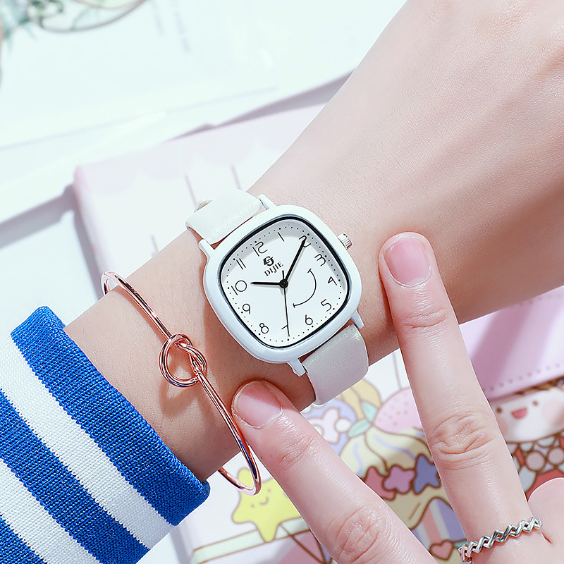 children's watch girls square special-interest design primary school students junior and middle school students girls only look at the time mute exam table Application Scenario