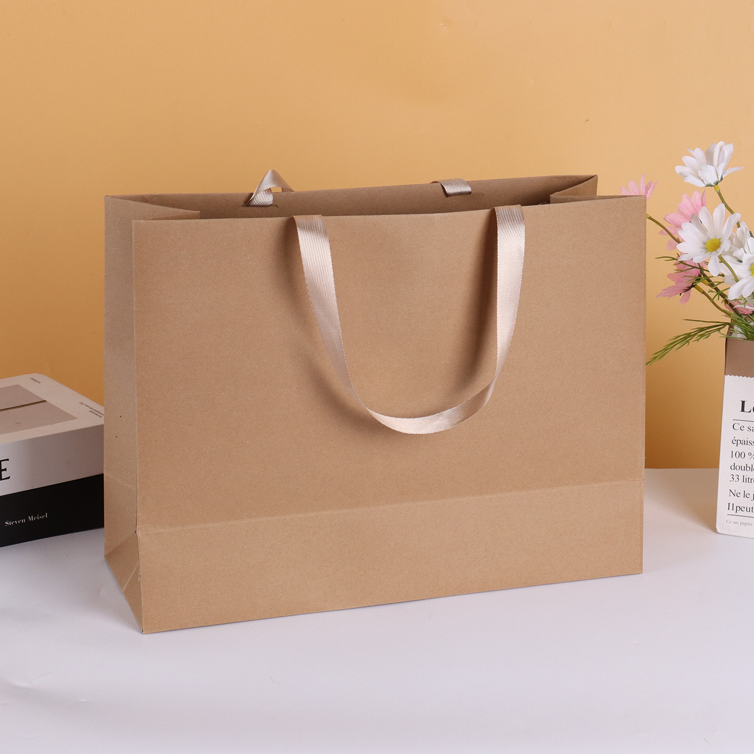 spot kraft paper thickened clothing store handbag small gift bag tea packaging paper gift bag printable logo Item Picture