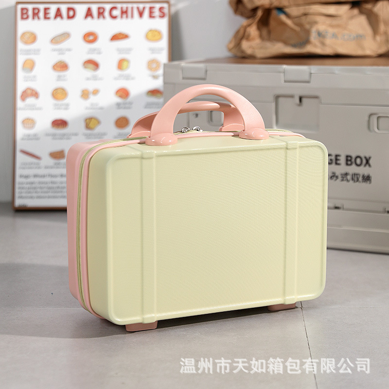 xiaoqing new high-looking retro suitcase red hand gift 14-inch cosmetic case gift box cosmetic case customization Application Scenario