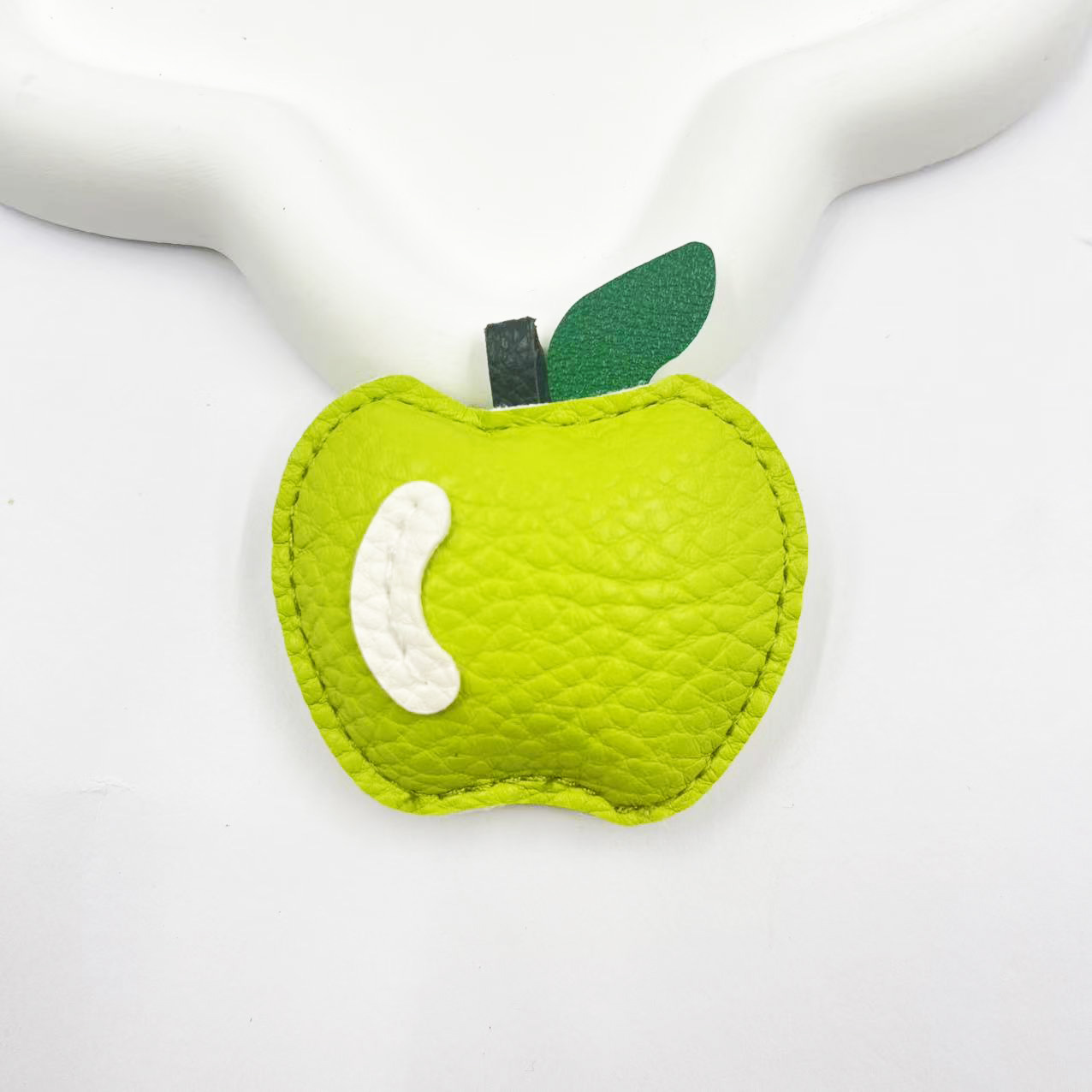 cross-border hot pu leather christmas eve apple series keychain backpack pendant car key chain handbag pendant Specification drawing