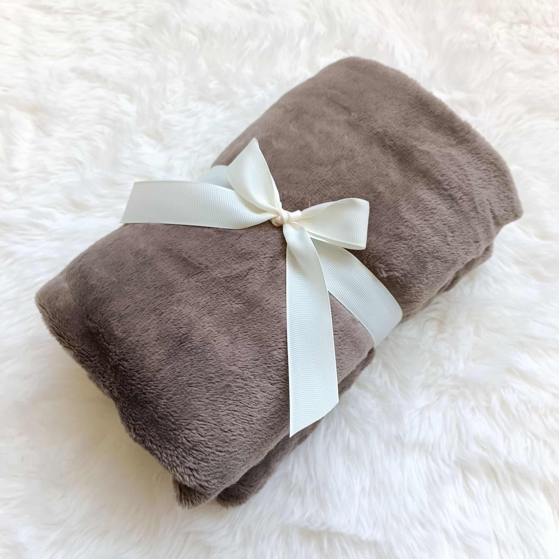 milk fiber coral fleece flannel knee blanket baby blanket pet blanket office blanket Item Picture