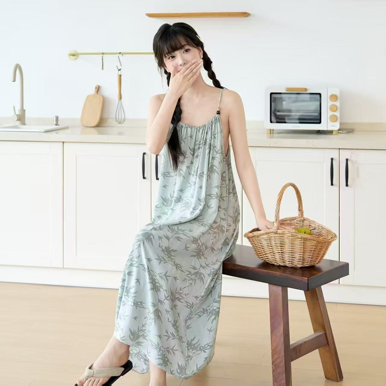 莫代尔紧身女装上衣亮片吊带抹胸女人运动碎花裙夏季新款时尚百搭