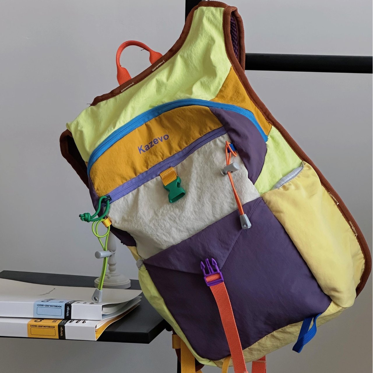 color dopamine sports bag women's large capacity lightweight casual travel bag waterproof mountaineering backpack details Picture