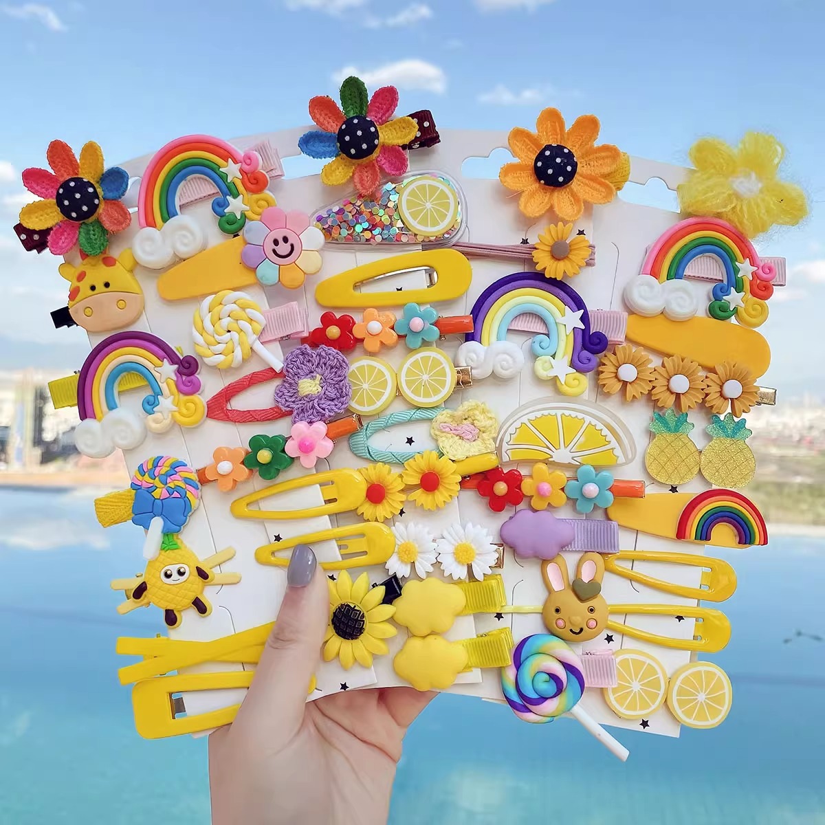 2025 new little girl's hair pin girls cute baby cartoon barrettes high-grade exquisite back head side clip Application Scenario