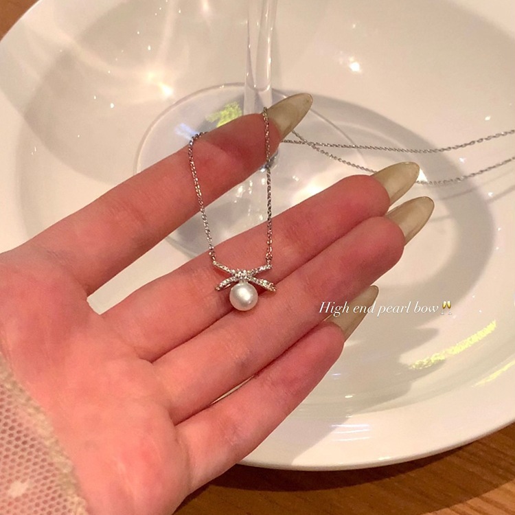 ins style pearl bow necklace for women light luxury minority high-grade clavicle chain summer super fairy new ornament Application Scenario