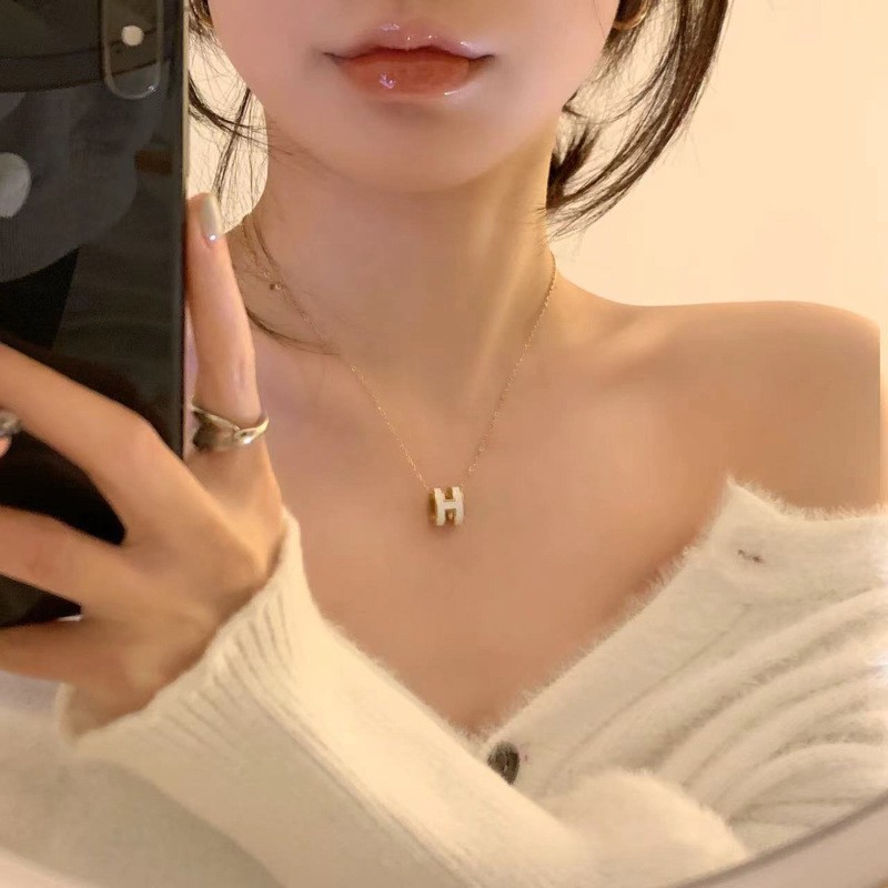 niche high-grade h letter all-in-one titanium steel necklace female temperament wild sweater chain clavicle chain internet celebrity accessories necklace full figure