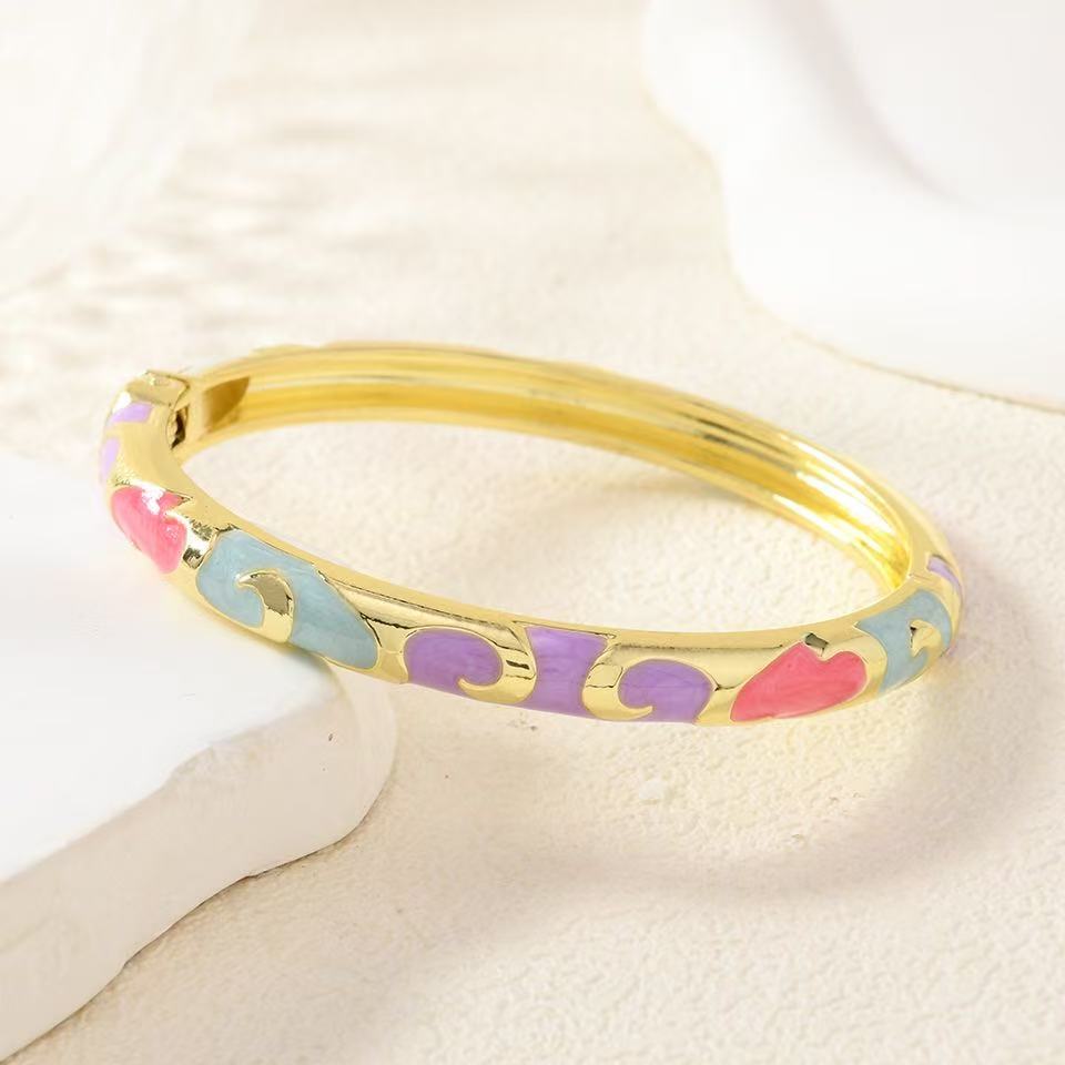 Retro enamel bracelets, colorful oil-dripping special foreign trade accessories, popular scenic spots Application Scenario
