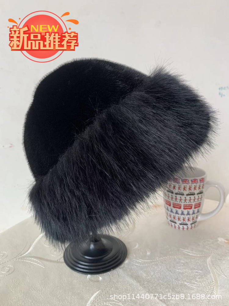 2024 autumn and winter environmental protection fox mink fur outdoor travel warm-keeping and cold-proof fashion wild mongolia head-wrapping hat Application Scenario