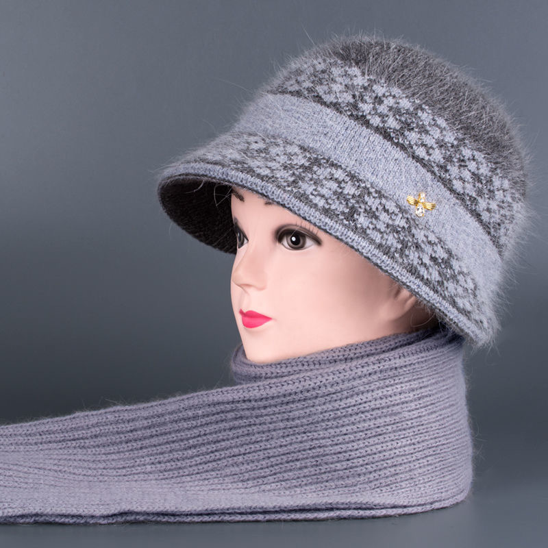 middle-aged and elderly hat female winter mother warm hat fleece thickened hat for the elderly grandma bucket hat elderly knitted woolen cap details Picture