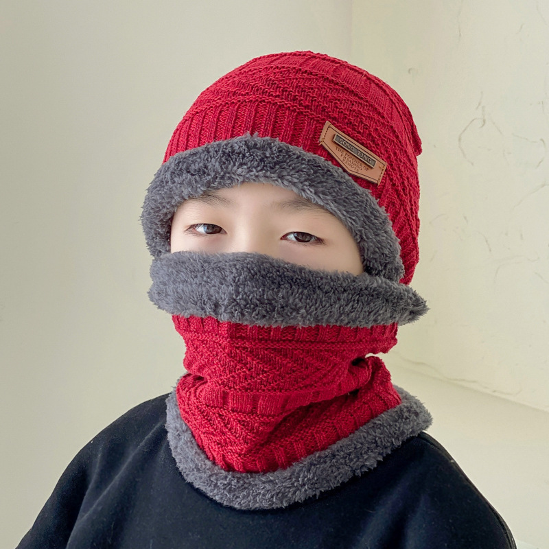 winter hat men's warm ear protection plus fluff knitted hat thickened scarf two-piece set cross-border autumn and winter woolen hat wholesale Application Scenario
