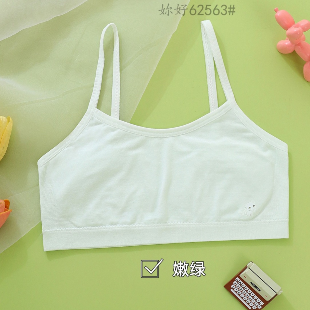 For the development period of girls' underwear, there are thin vests with cotton and anti-protrusion points for the first stage of seamless underwear Specification image