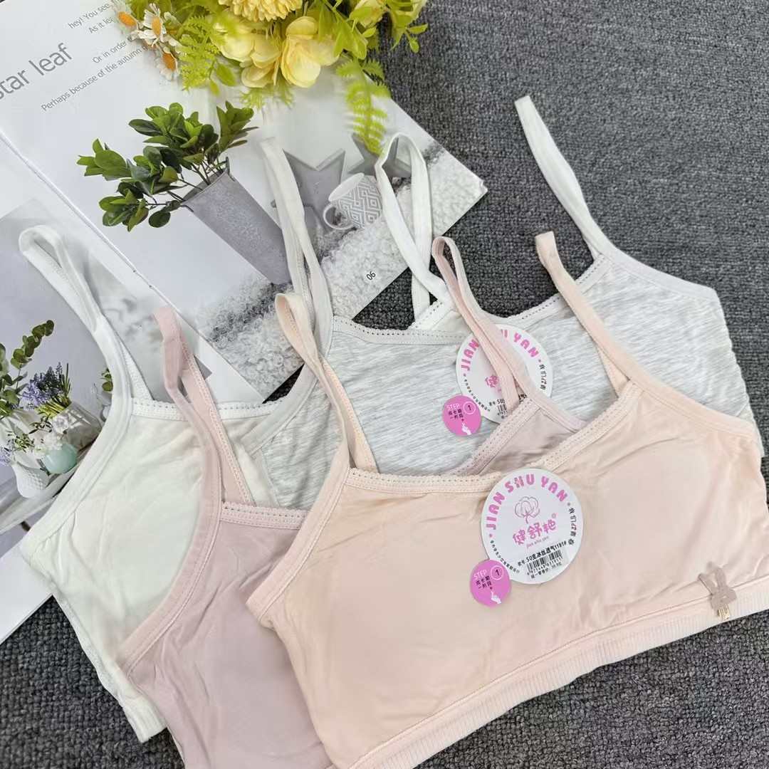 Inventory girls' underwear for export to Southeast Asia: Girls' halter underwear without steel rings, girls' beautiful backs, and anti-exposure sports underwear for high school students in the growth period details Picture