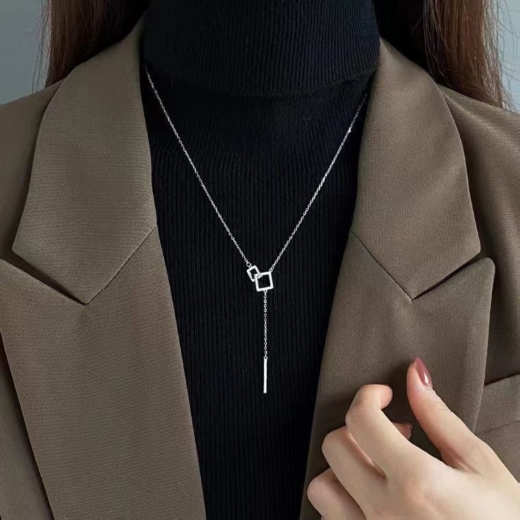 2024 popular high-grade long necklace for women light luxury minority ornament geometric sweater chain autumn and winter clothes fashionable accessories Application Scenario
