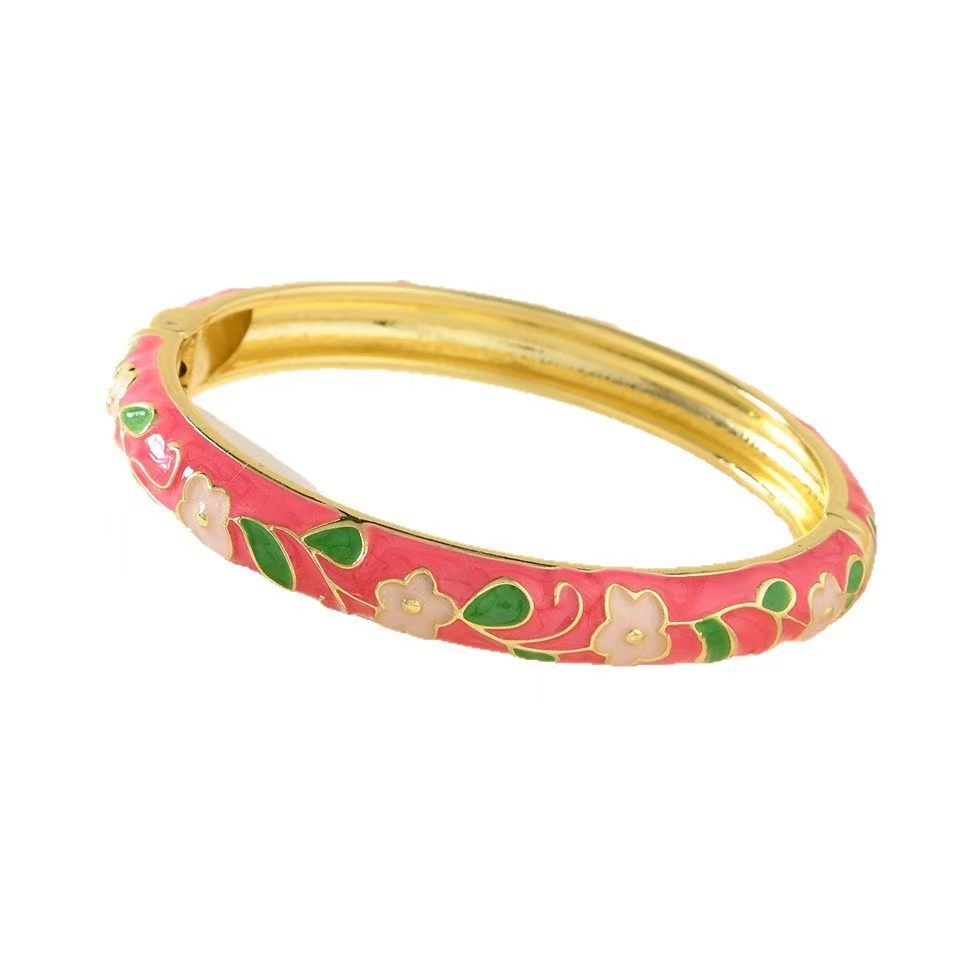 Retro enamel bracelets, colorful oil-dripping floral and small flower export accessories are popular in scenic spots Application Scenario