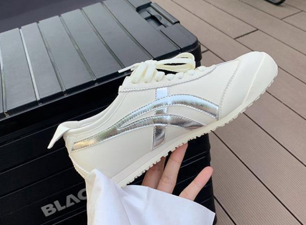 grape mom's same style round toe all-matching vintage genuine leather german training shoes 2023 new sports shoes flat cortez women's shoes Application Scenario