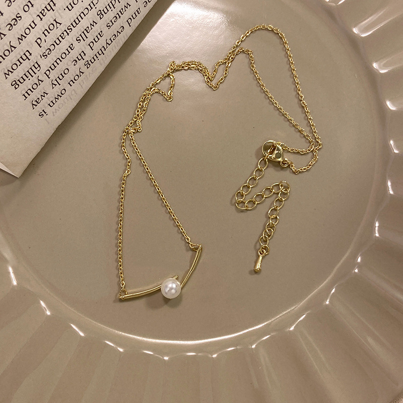 2024 new single pearl pendant necklace for women special-interest design high sense clavicle chain neck chain popular accessories Application Scenario