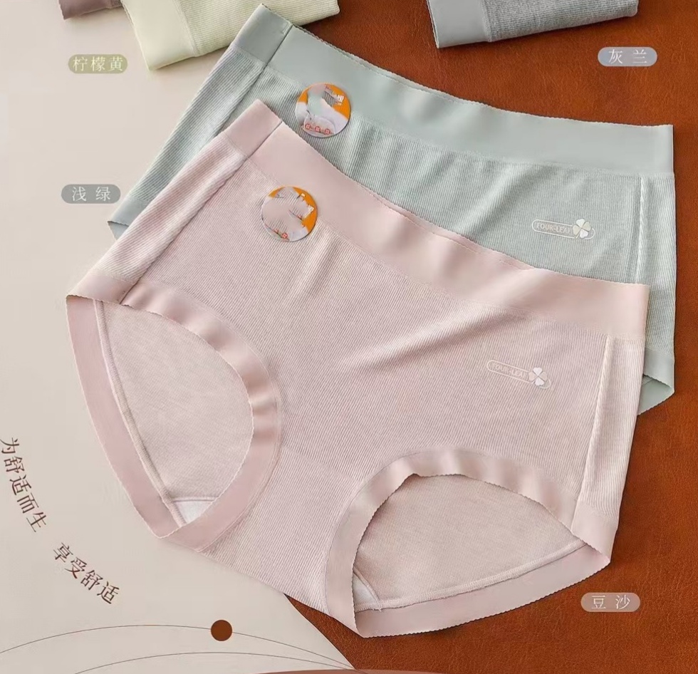 Nude, seamless solid color cashmere breathable mid-waist underwear for women's autumn and winter, skin-friendly and comfortable cotton crotch triangle underwear Specification image