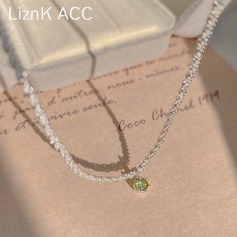 ins style sparkling necklace women's design sense niche green shiny diamond pendant clavicle chain light luxury hot accessories full figure