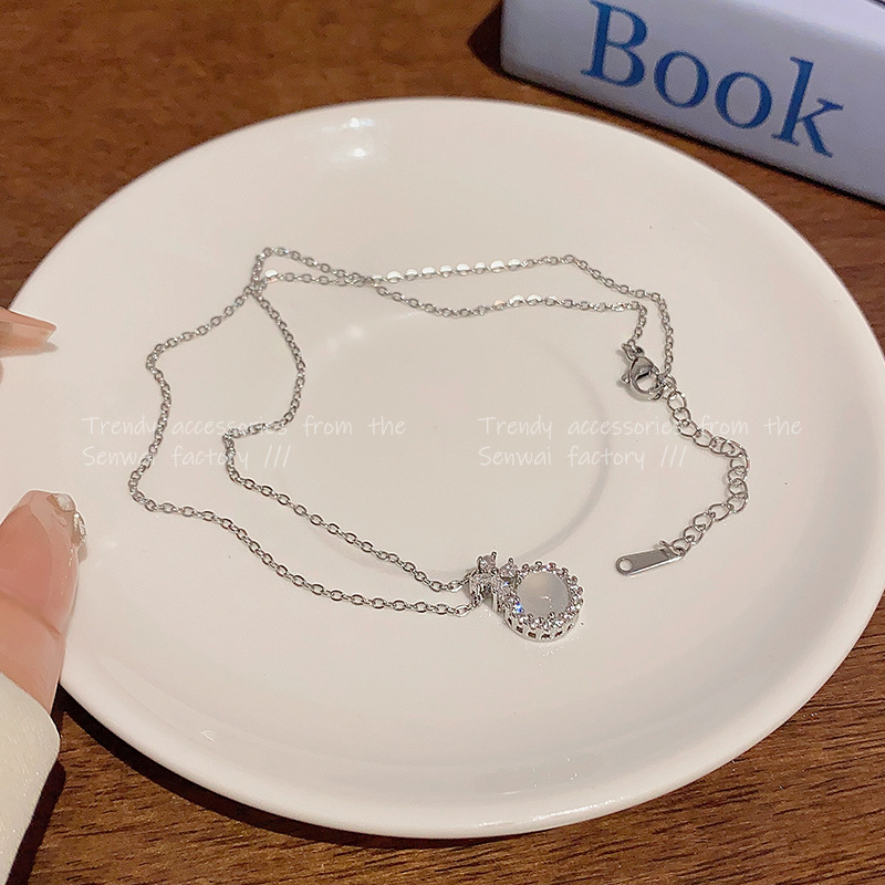 exquisite and versatile opal pendant necklace female high sense light luxury temperament zircon titanium steel clavicle chain new accessories Application Scenario