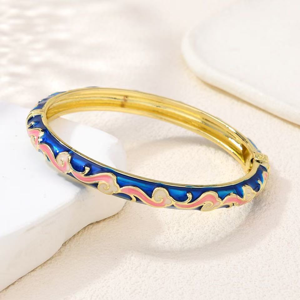 Retro enamel bracelets, colorful oil-dripping flowers, auspicious clouds, foreign trade accessories, popular scenic spots details Picture