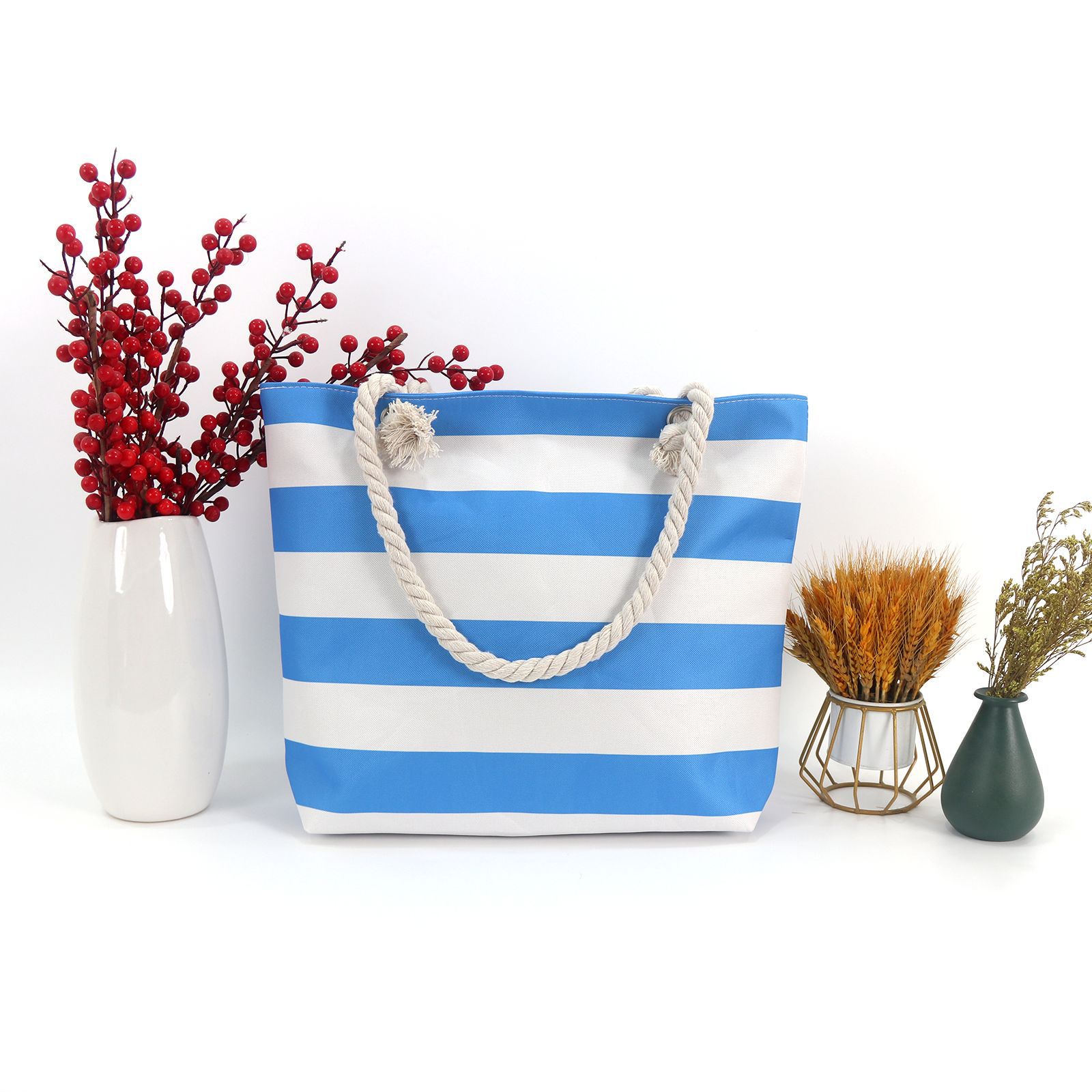 cross-border large capacity striped beach bag women's bag underarm shoulder bag simple all-match casual storage canvas bag Application Scenario