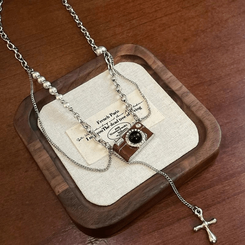retro coffee color camera pendant necklace female sweet cool hot girl style hip hop sweater chain trendy cool net red high-grade accessories full figure