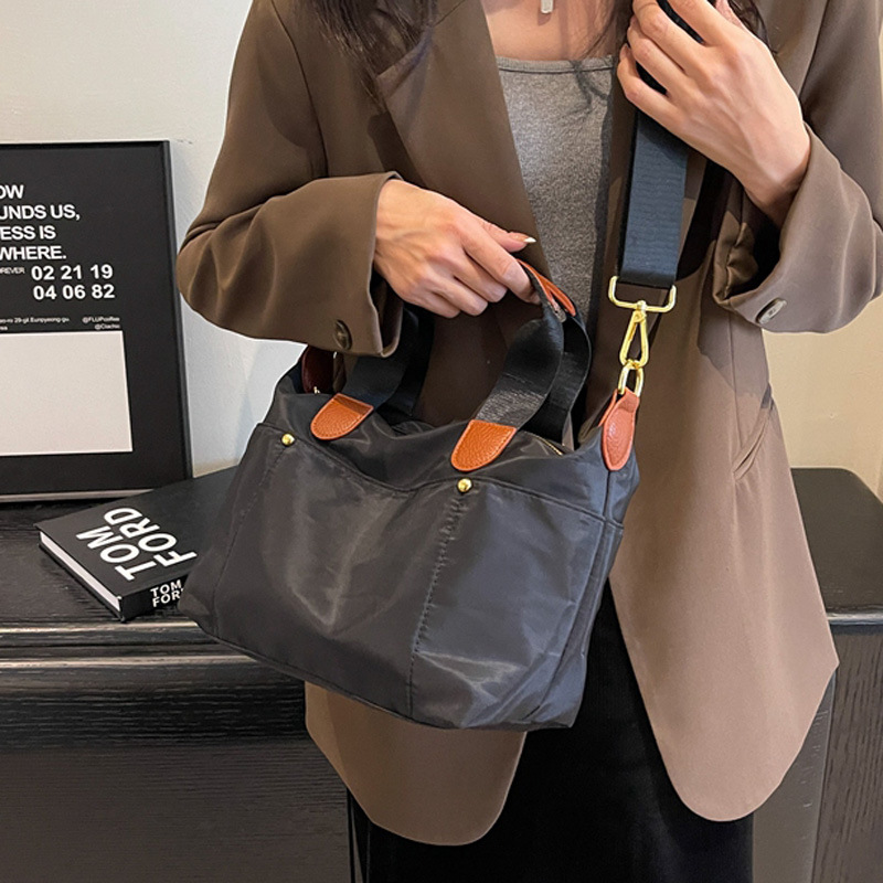 cross-border women's bag fashion messenger bag casual shoulder handbag bags large capacity travel simple tote big bag Application Scenario