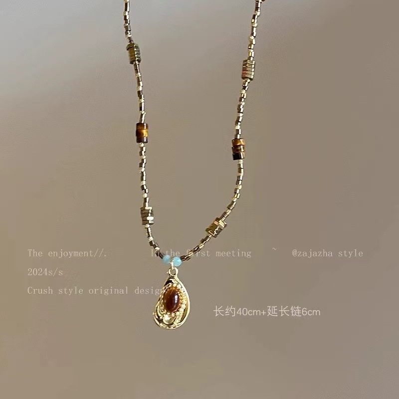 autumn winter retro maillard imitation tiger eye necklace new niche design temperament personalized fashionable all-match necklace full figure