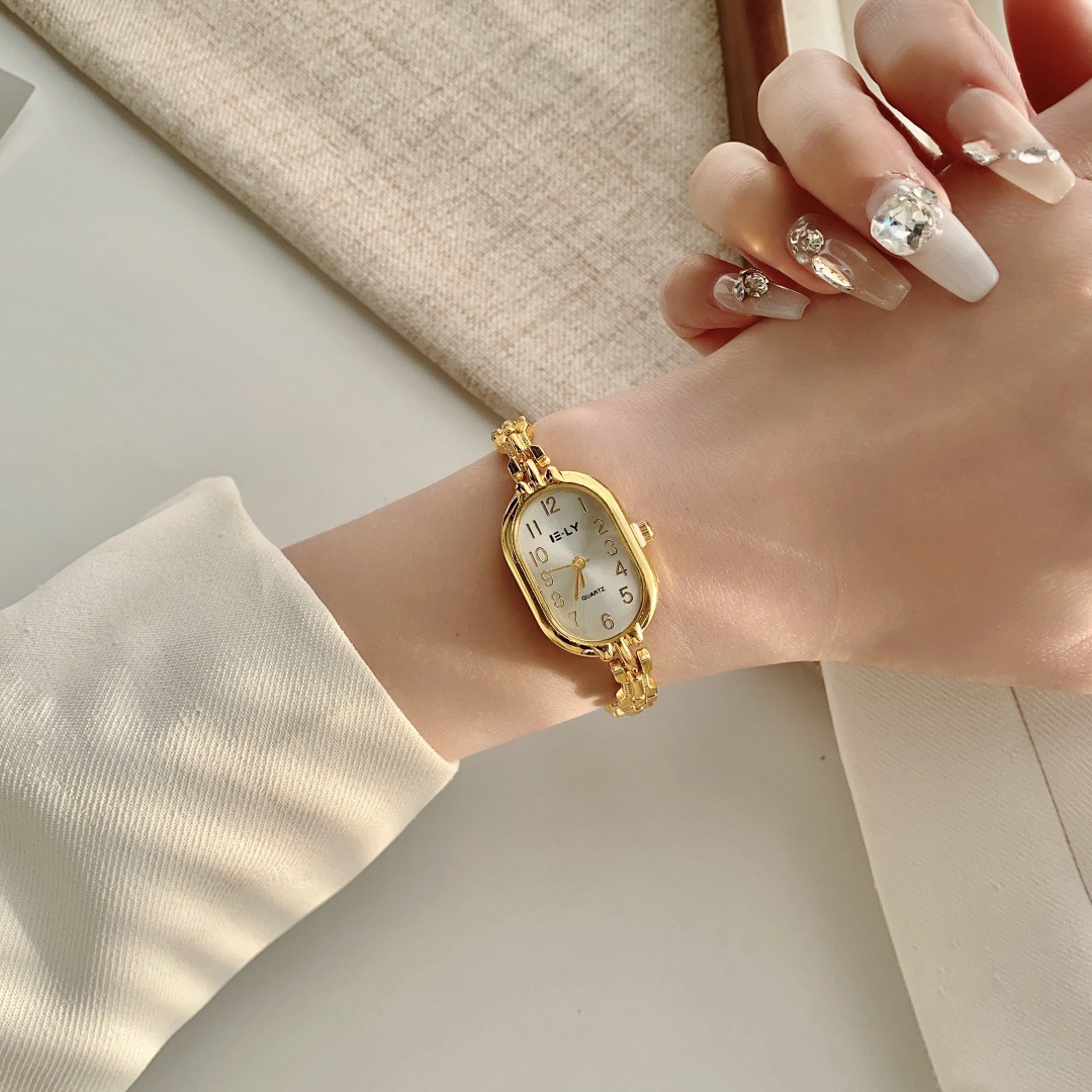 old qian style light luxury gold watch female cross-border new arrival fashion quartz watch commuter's all-matching watch retro small golden watch full figure