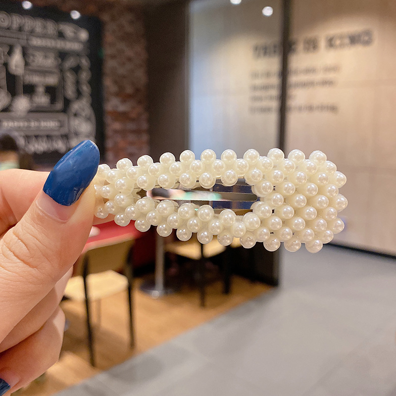 sweet rhinestone pearl barrettes korean ins style lovely hairpin retro simple bangs little clip ornament wholesale Application Scenario