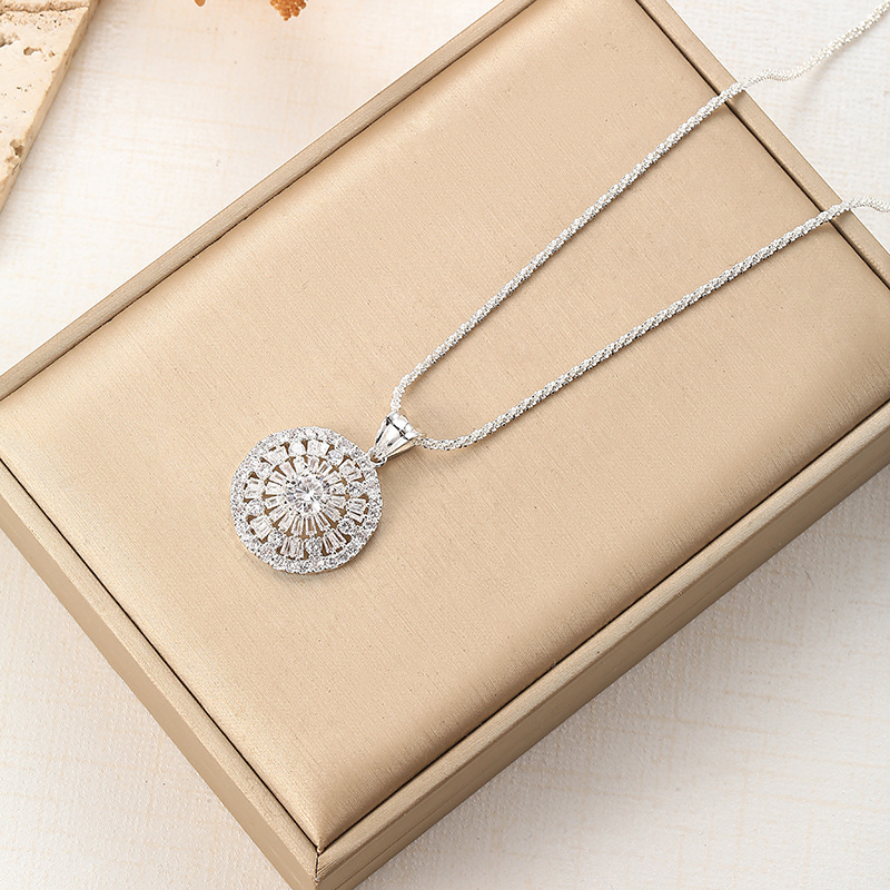 gold titanium steel no fading four-leaf flower necklace for women 2024 new light luxury all-match high-grade hot-selling clavicle chain Specification drawing