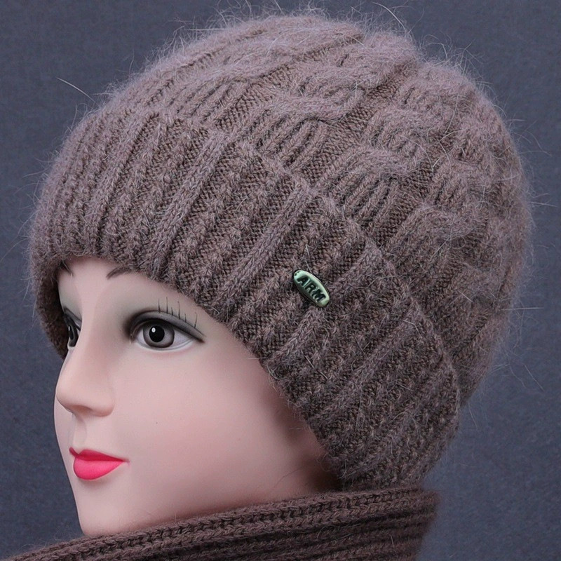 autumn and winter middle-aged and elderly knitted hat old lady warm thickened wool hat thickened cold protection cotton-padded cap mom style hat Application Scenario