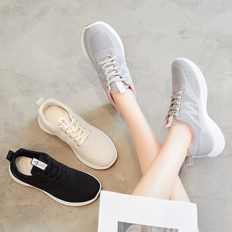 women's shoes 2025 summer new breathable fly woven mesh running shoes women's flat lightweight soft sole sneakers women Application Scenario