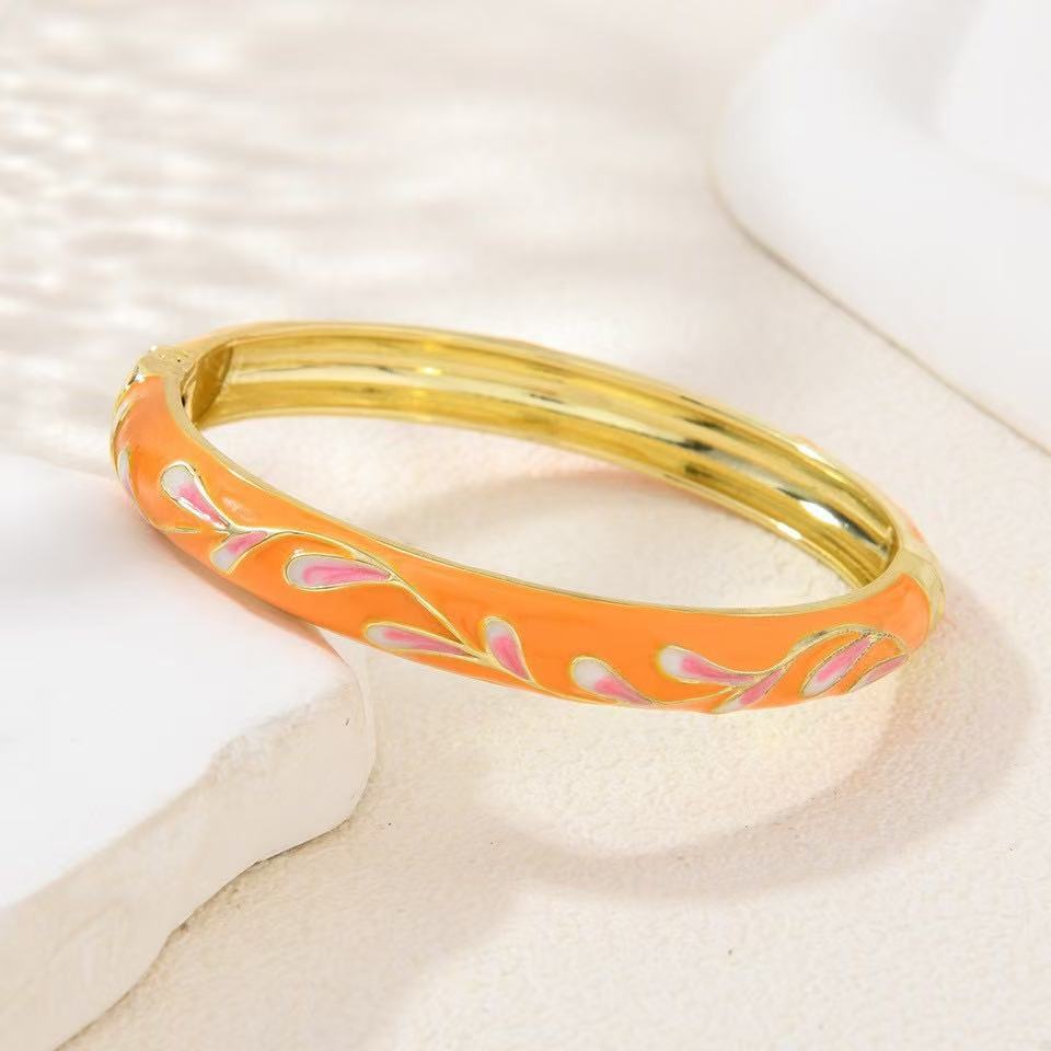 Retro enamel bracelets with colorful oil drip patterns as foreign trade accessories are popular in scenic spots details Picture