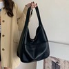 2025 spring and summer new large capacity totes cross-border foreign trade hot sale women's bag portable bucket shoulder bag fashion Application Scenario