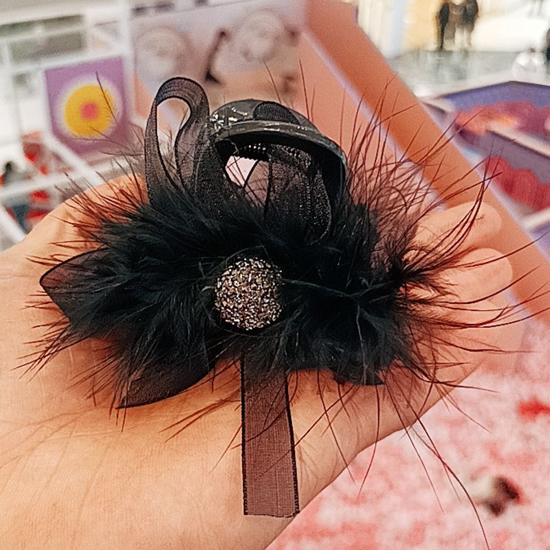black high-grade grip ostrich hair barrettes fur hairware hair claw hair volume more than shark clip large feather Specification drawing