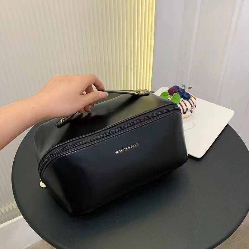 cosmetic bag women's large capacity portable ins high sense internet celebrity 2024 new super popular travel products wash bag full figure