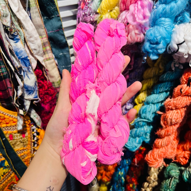 DIY imported new silk yarn, purely handcrafted. DIY accessories, accessories, decorative bags, necklaces, bracelets, circumference 4 Application Scenario